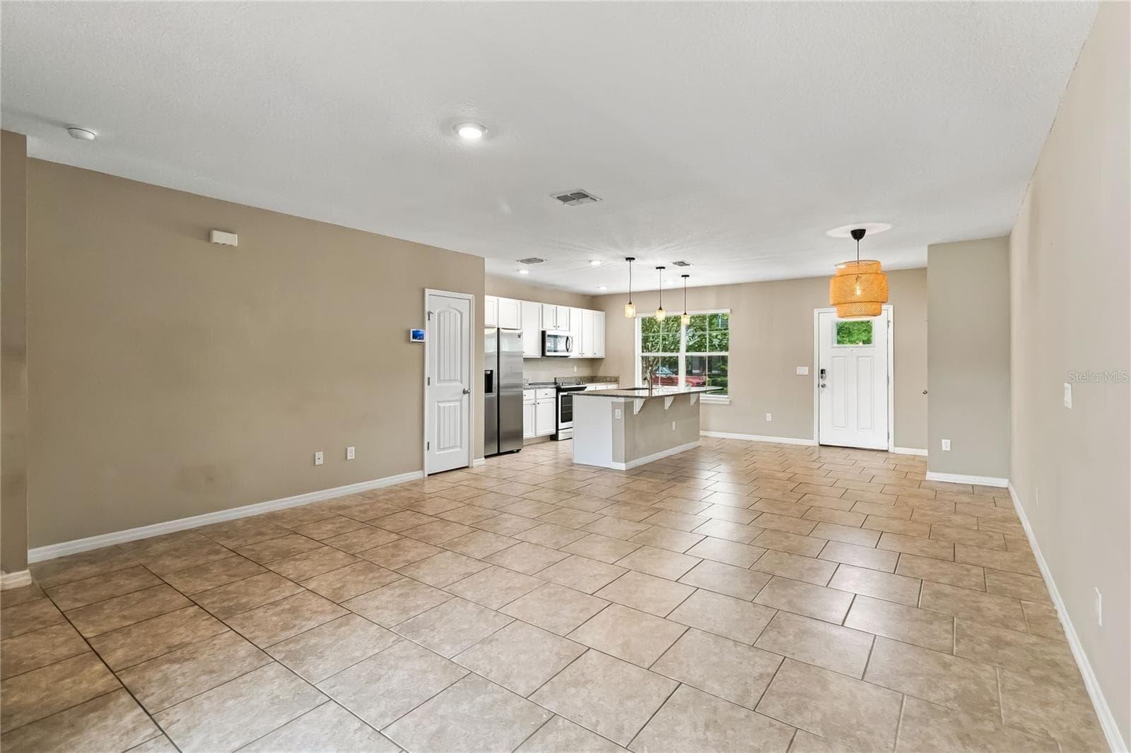Living room - 10114 SALT POINT DR, WINTER GARDEN
