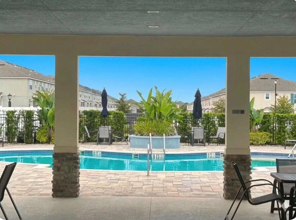 Nice Community Pool - 1123 BOARDWALK PL, KISSIMMEE