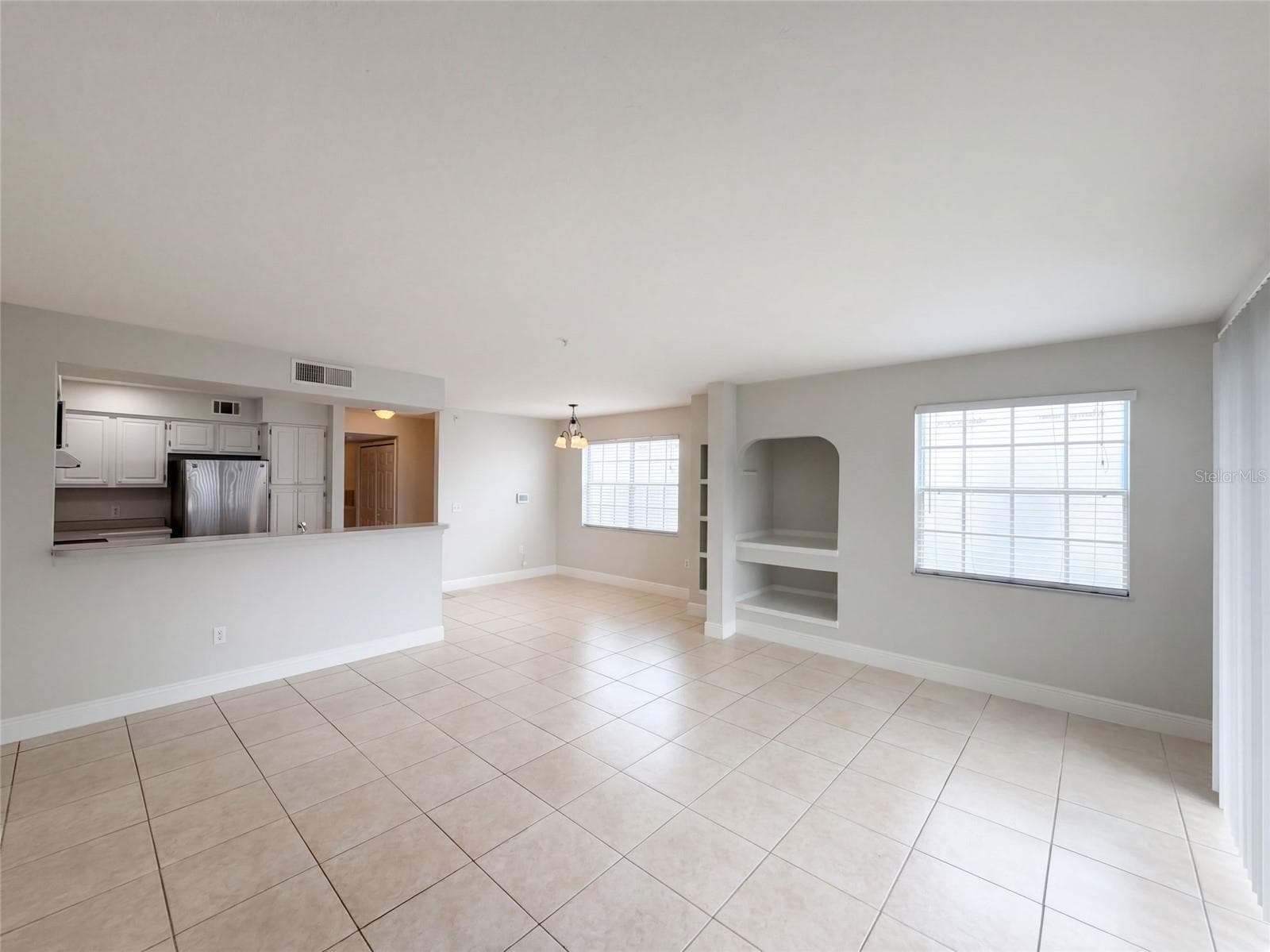Condominium at 13838 FAIRWAY ISLAND DR #1411, ORLANDO, photo 2 of 33