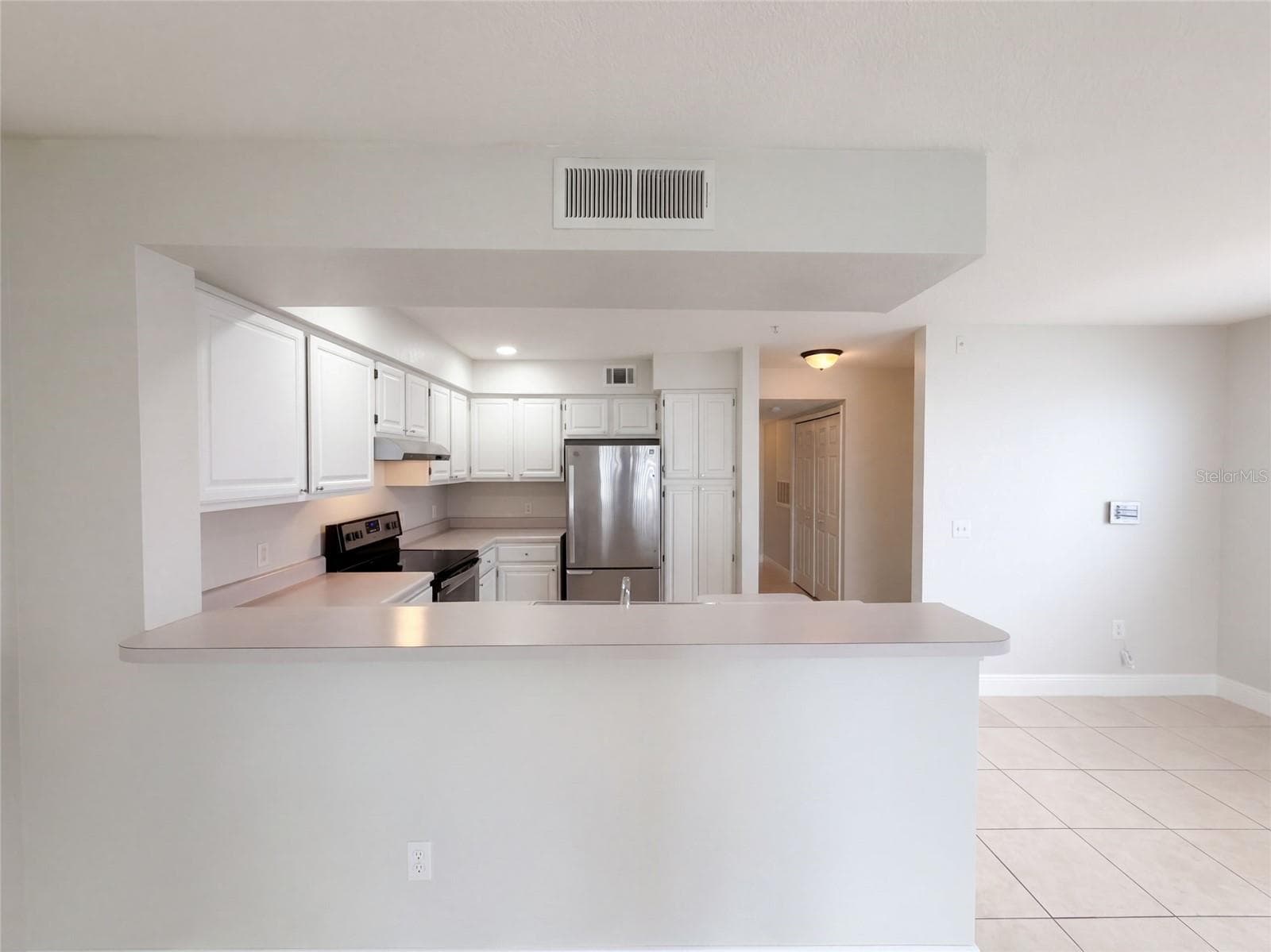 Condominium at 13838 FAIRWAY ISLAND DR #1411, ORLANDO, photo 6 of 33