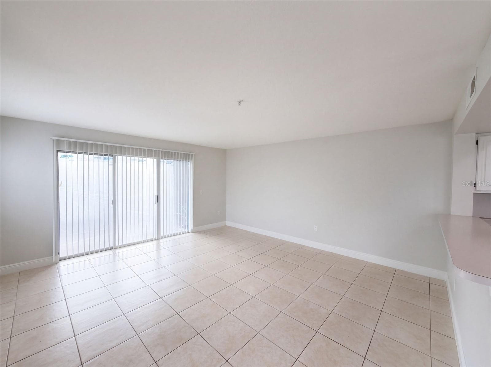 Condominium at 13838 FAIRWAY ISLAND DR #1411, ORLANDO, photo 9 of 33