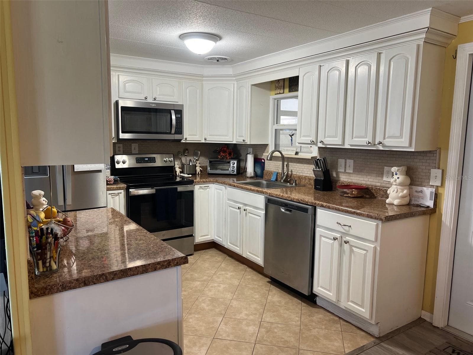 Mobile Home at 15 THATCH PALM ST E, LARGO, photo 9 of 29