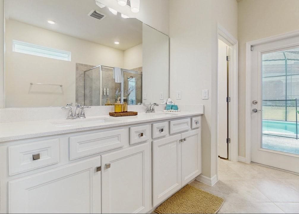 Single Family Residence at 15878 CAPE CORAL LOOP, CLERMONT, photo 13 of 26