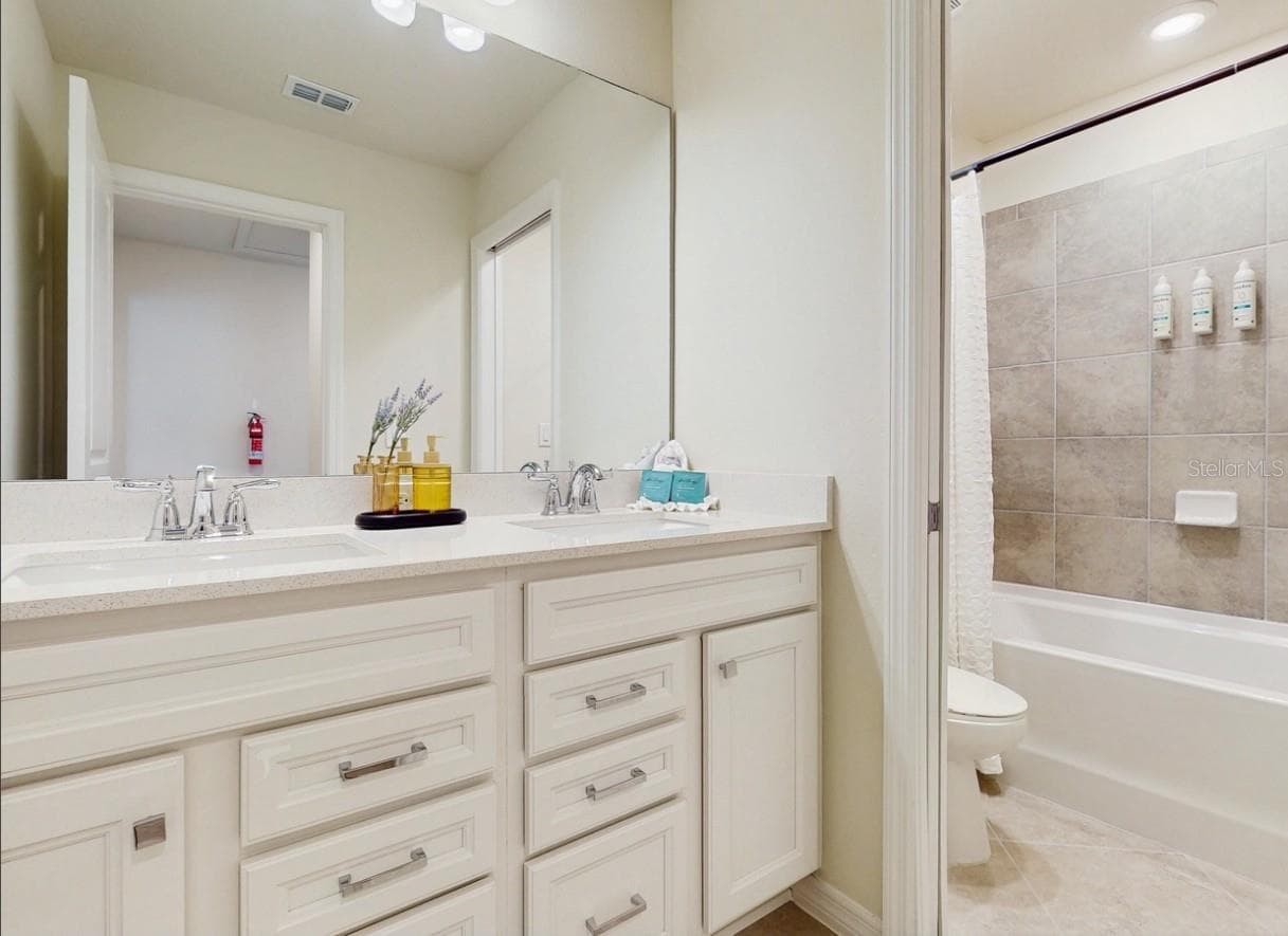 Single Family Residence at 15878 CAPE CORAL LOOP, CLERMONT, photo 17 of 26