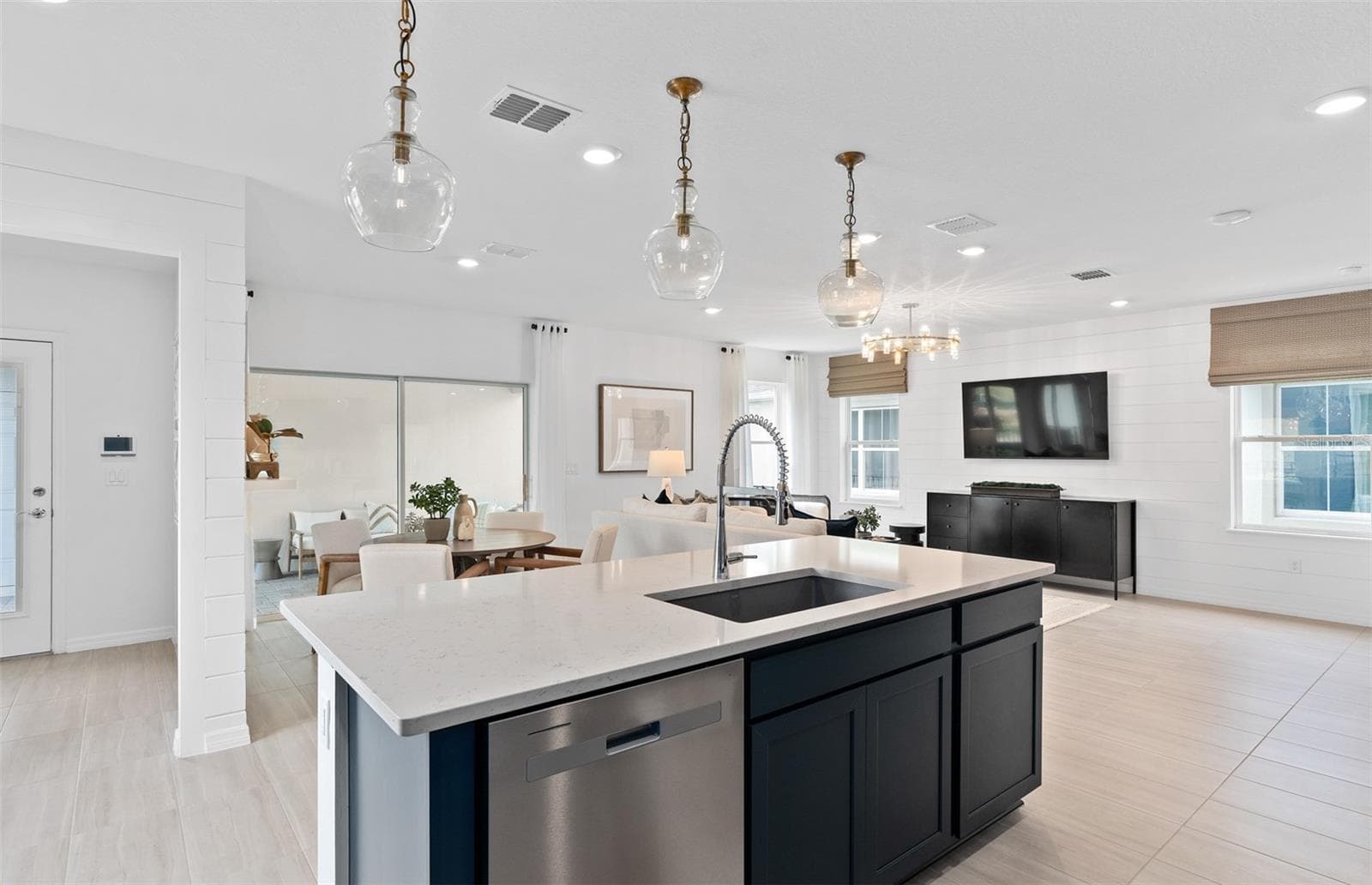 Model Home Design Only. Pictures and furnishings are for illustrative purposes only. Elevations, colors and options may vary. Furniture is for model home staging only.? - 5088 SHRUB LEAF ALLEY, ST CLOUD