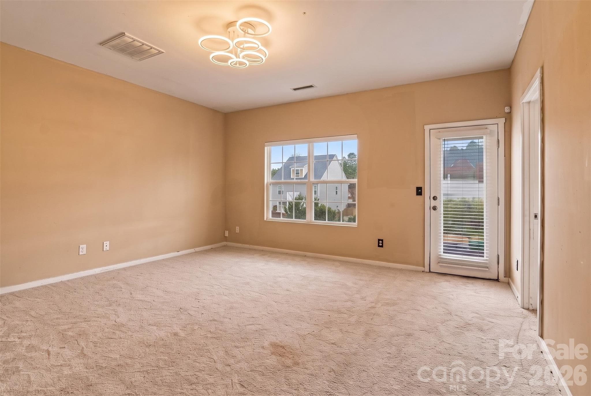 Townhouse at 433 Battery Circle, Clover, photo 14 of 32