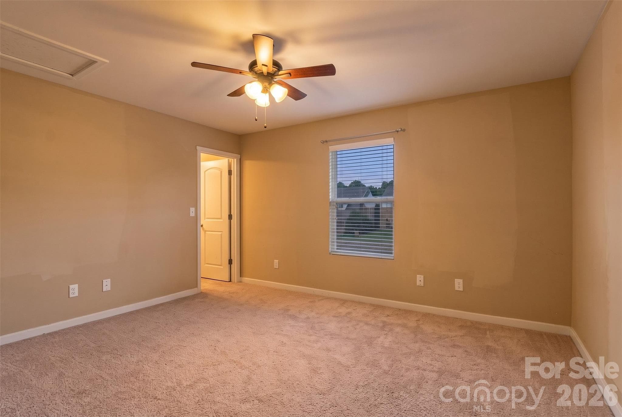 Townhouse at 433 Battery Circle, Clover, photo 19 of 32