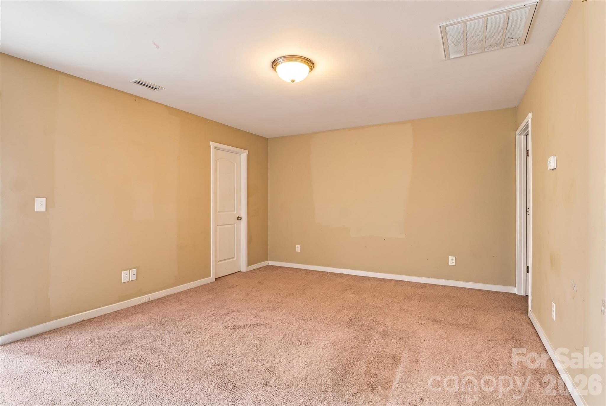 Townhouse at 433 Battery Circle, Clover, photo 20 of 32