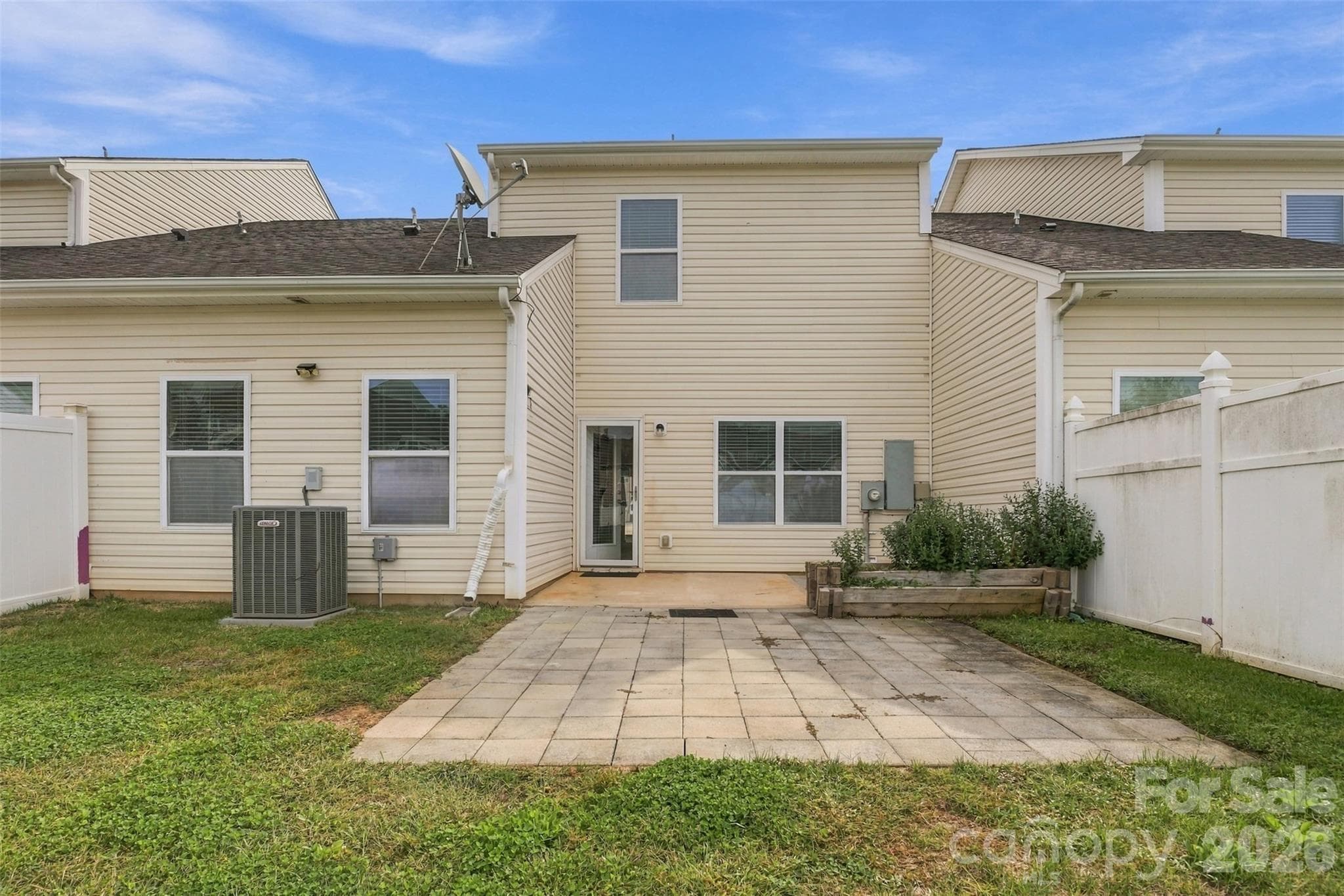 Townhouse at 433 Battery Circle, Clover, photo 29 of 32
