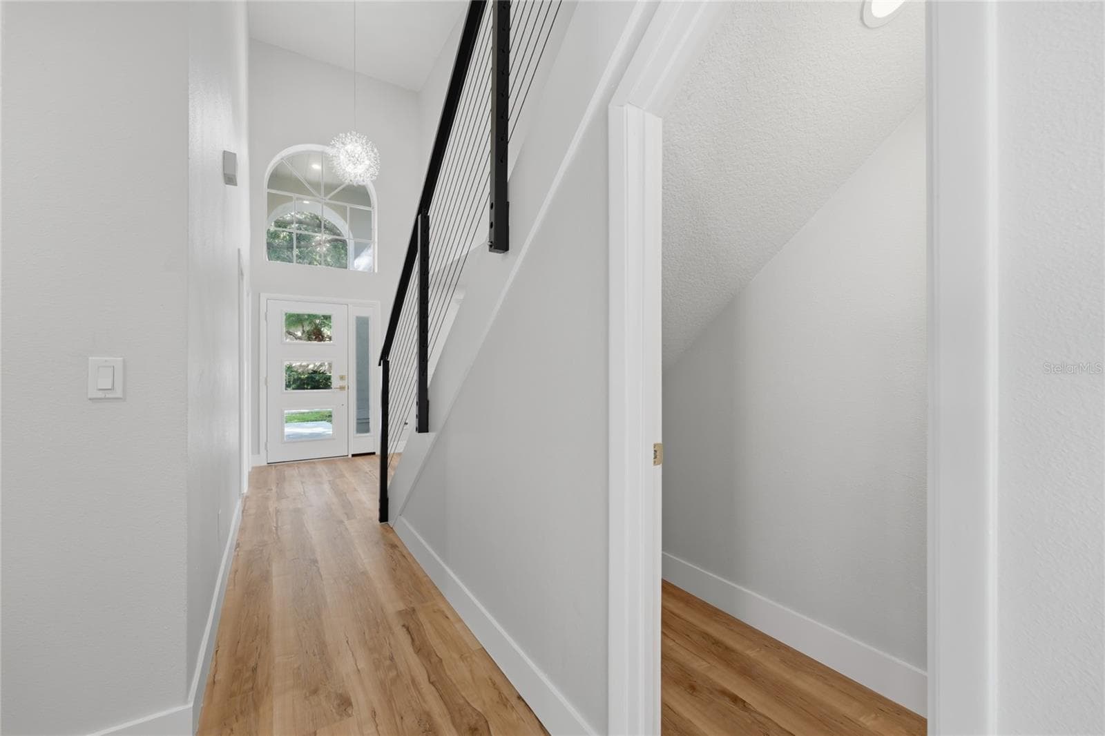 Plenty of convenient storage spaces throughout the home - 13044 BELLERIVE LN, ORLANDO