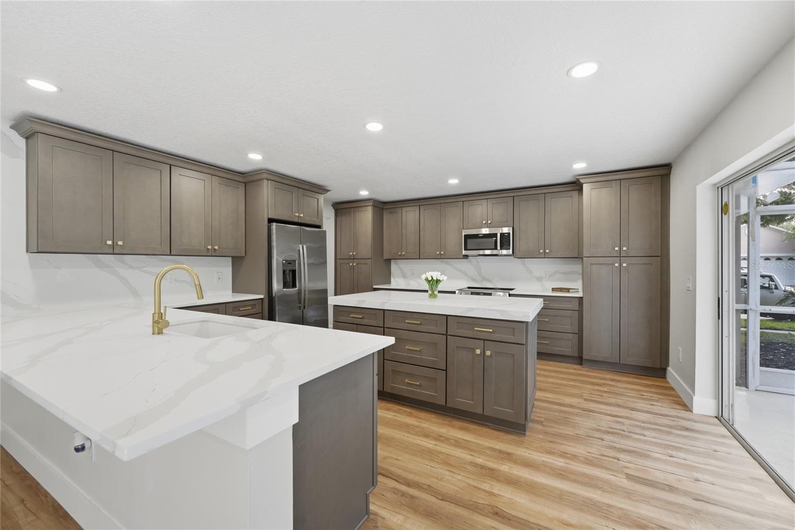 GE stainless steel appliances (1-yearmanufacturer warranty) - 13044 BELLERIVE LN, ORLANDO