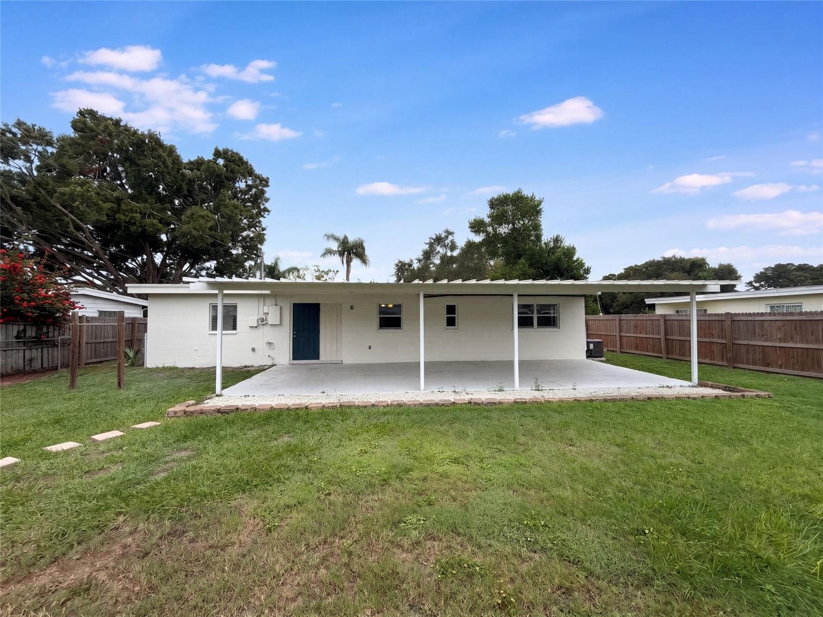 Single Family Residence at 1371 JEFFORDS ST, CLEARWATER, photo 5 of 23