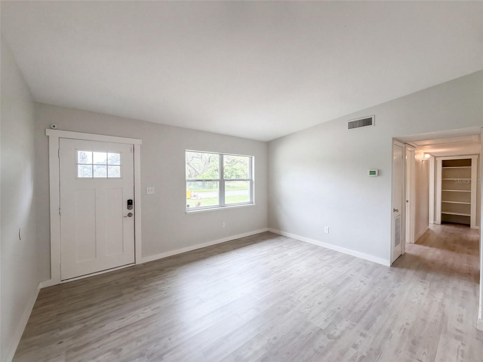 Single Family Residence at 1371 JEFFORDS ST, CLEARWATER, photo 6 of 23