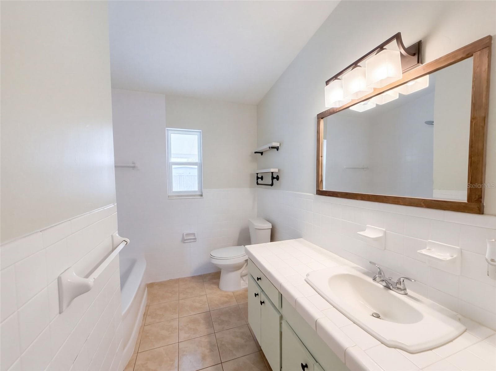 Single Family Residence at 1371 JEFFORDS ST, CLEARWATER, photo 11 of 23