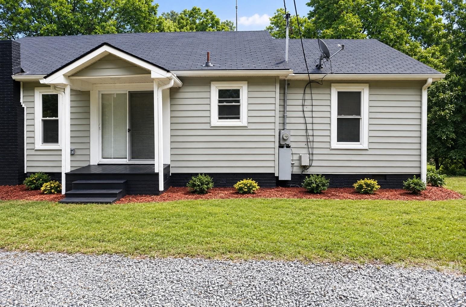 Side view - 2108 Brantley Road, Kannapolis