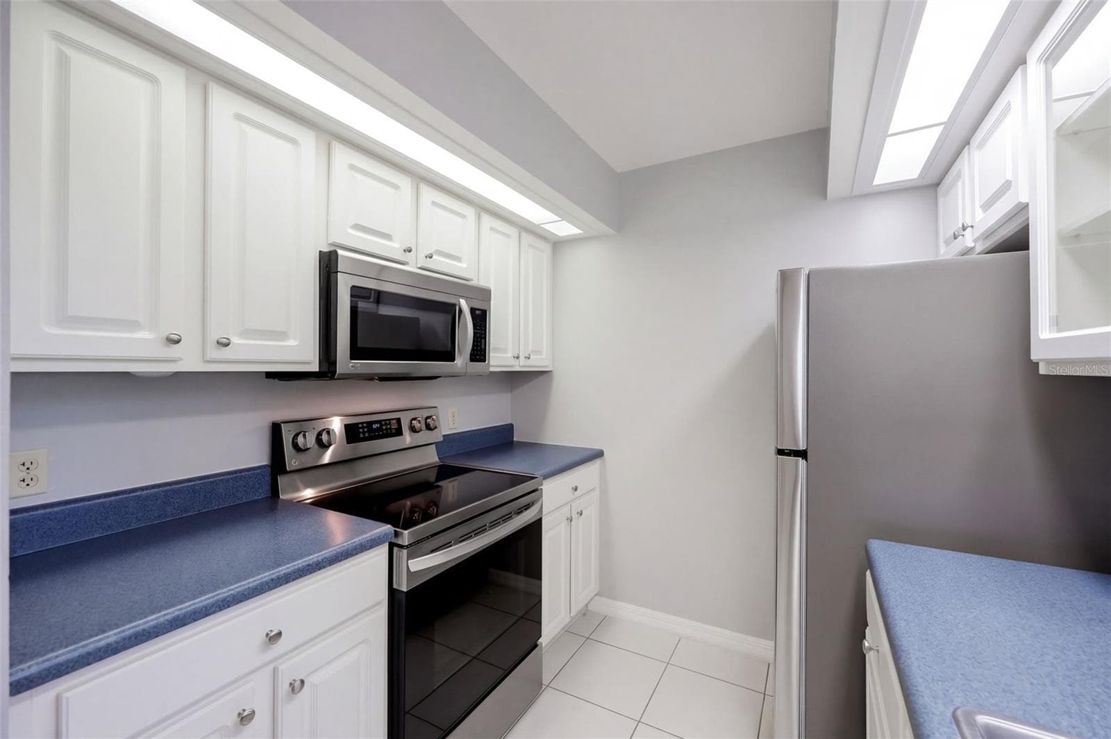 Townhouse at 499 CLUB DR, WINTER SPRINGS, photo 6 of 36