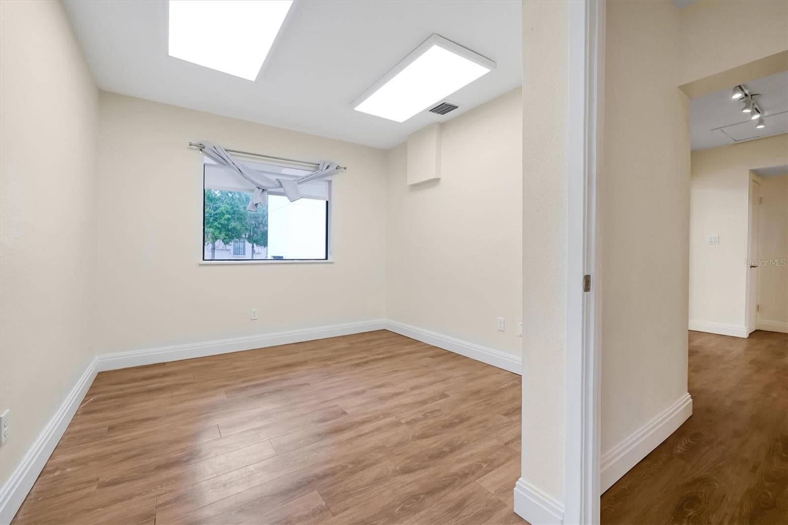 Office at 2020 E ROBINSON ST, ORLANDO, photo 34 of 43