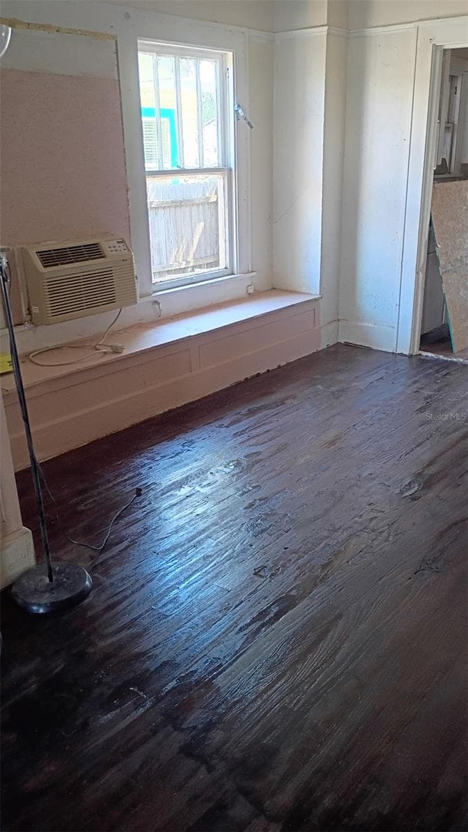 Single Family Residence at 4428 4TH AVE S, ST PETERSBURG, photo 3 of 6