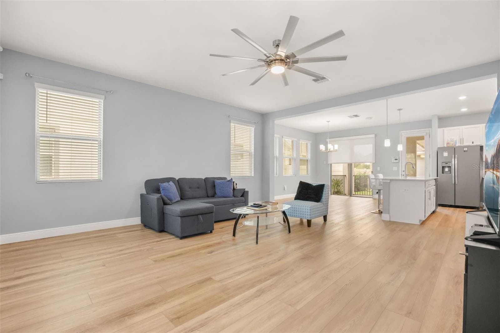 Single Family Residence at 154 WOODED VINE DR, WINTER SPRINGS, photo 2 of 48