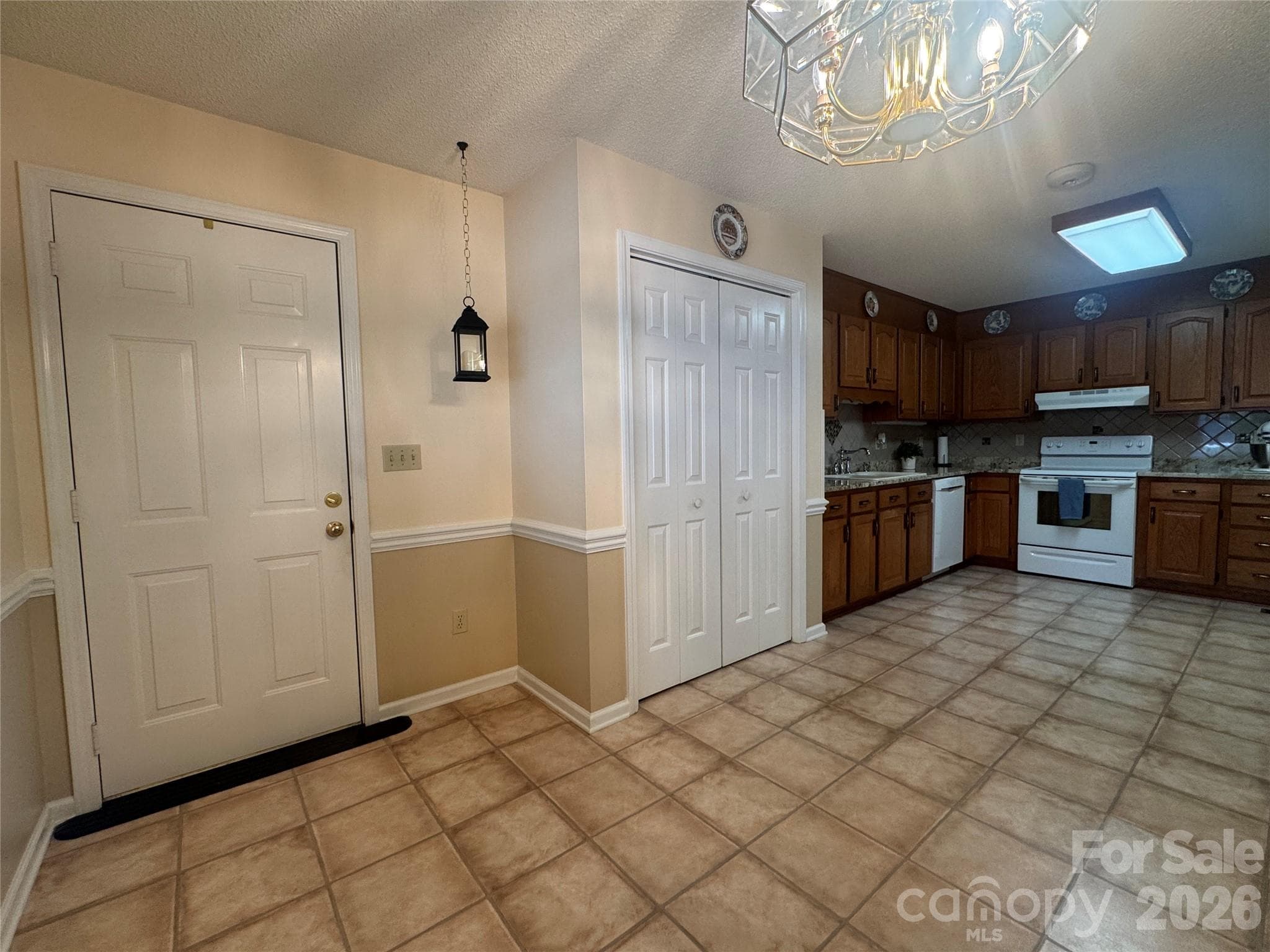 Single Family Residence at 107 Tremont Drive, Salisbury, photo 14 of 28