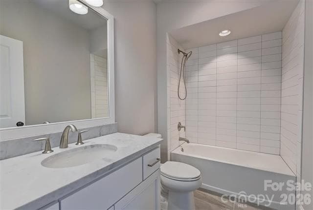 Second Full BathCourtesy of Simonini Homes - 6510 Sharon Hills Road, Charlotte