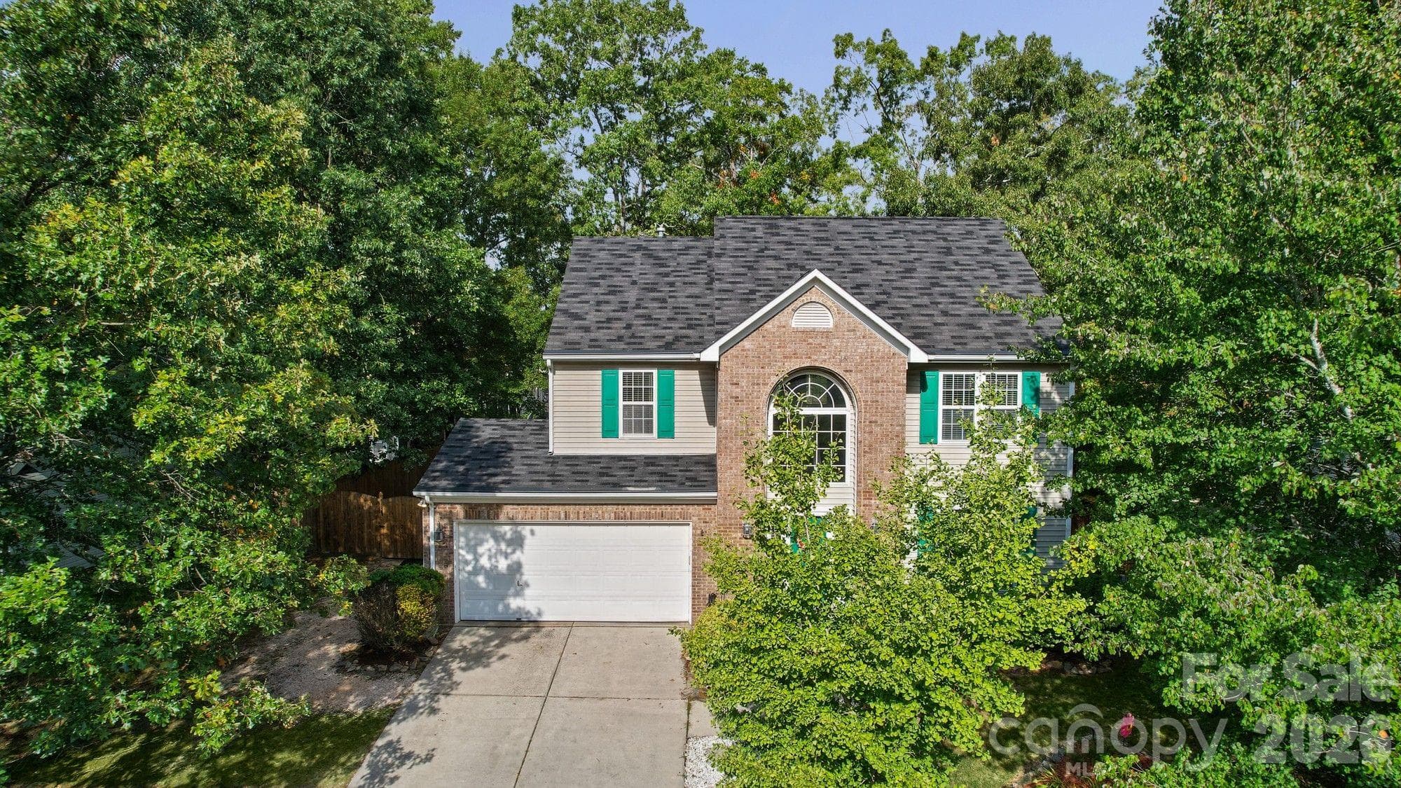 Single Family Residence at 1617 Winthrop Lane, Monroe, photo 2 of 39