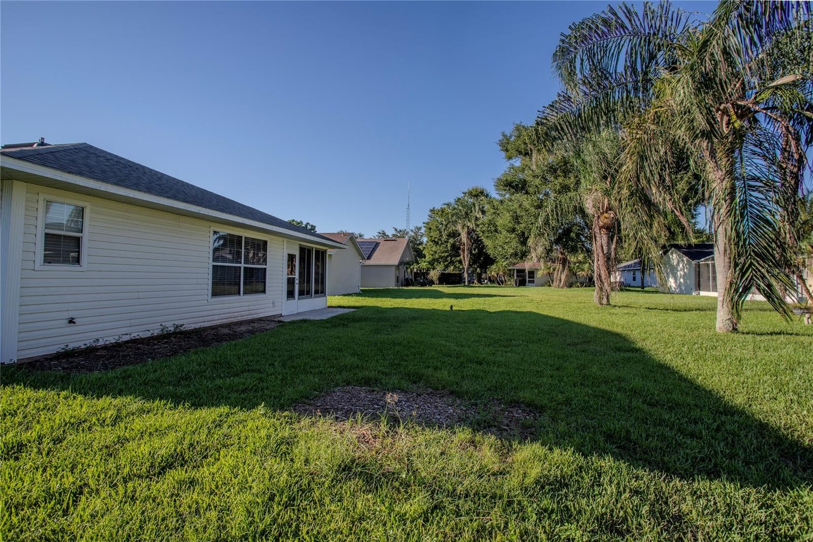 Single Family Residence at 1532 LAKE VILLA DR, TAVARES, photo 5 of 33