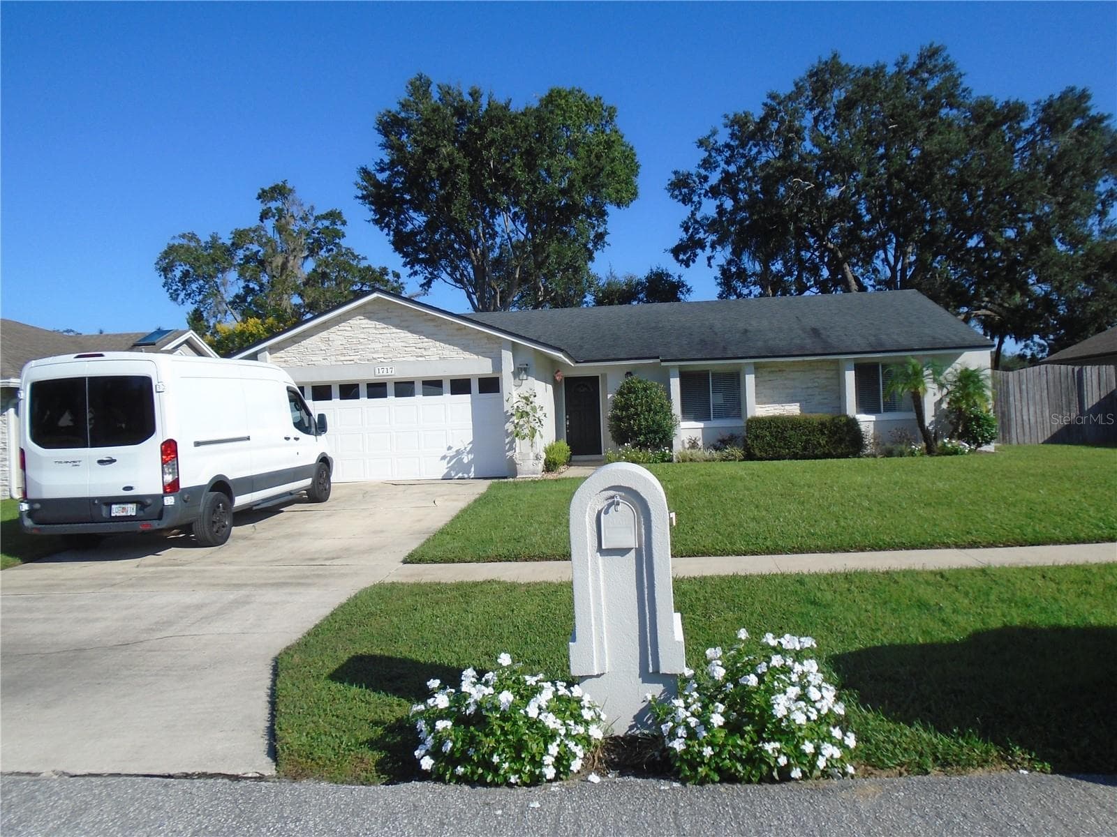 Single Family Residence at BELLE ISLE WEST, BELLE ISLE, photo 2 of 43