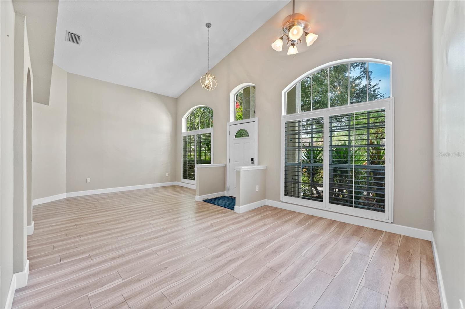 large entry living/dining area - 4287 TREMBLAY WAY, PALM HARBOR