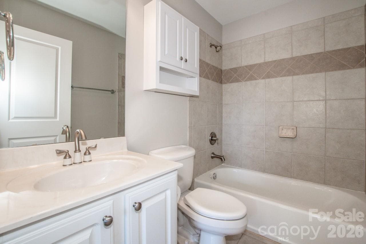 Full Bath - 8071 E Andrew Drive, Denver
