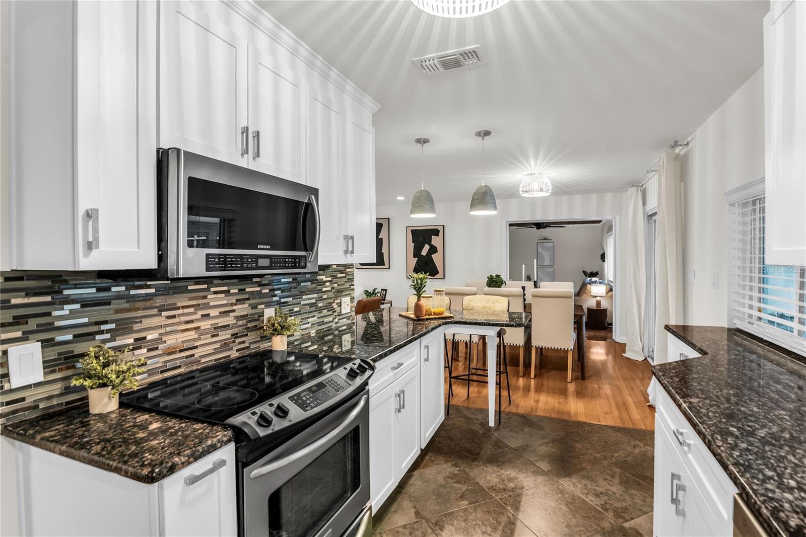 Single Family Residence at 3615 NEPTUNE DR, ORLANDO, photo 13 of 37