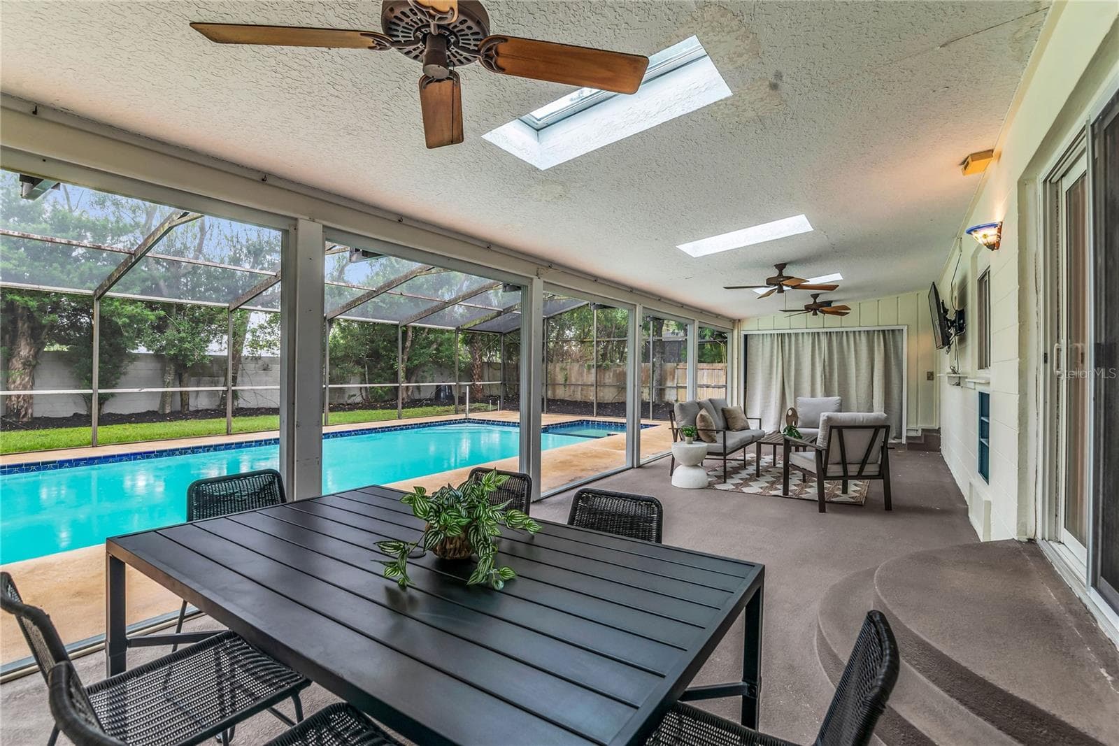 Single Family Residence at 3615 NEPTUNE DR, ORLANDO, photo 17 of 37