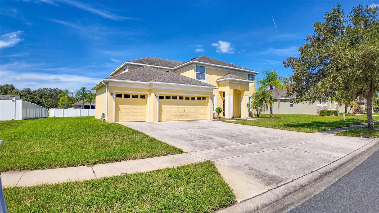 Single Family Residence at 3145 TWISTED OAK LOOP, KISSIMMEE, photo 2 of 21