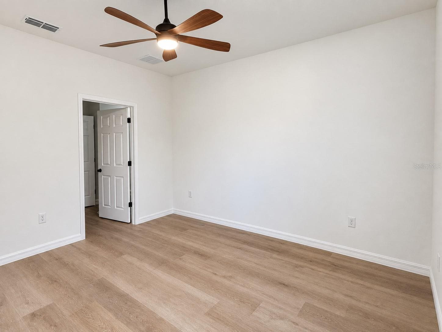 Single Family Residence at 12 BAHIA PASS DR, OCALA, photo 5 of 11