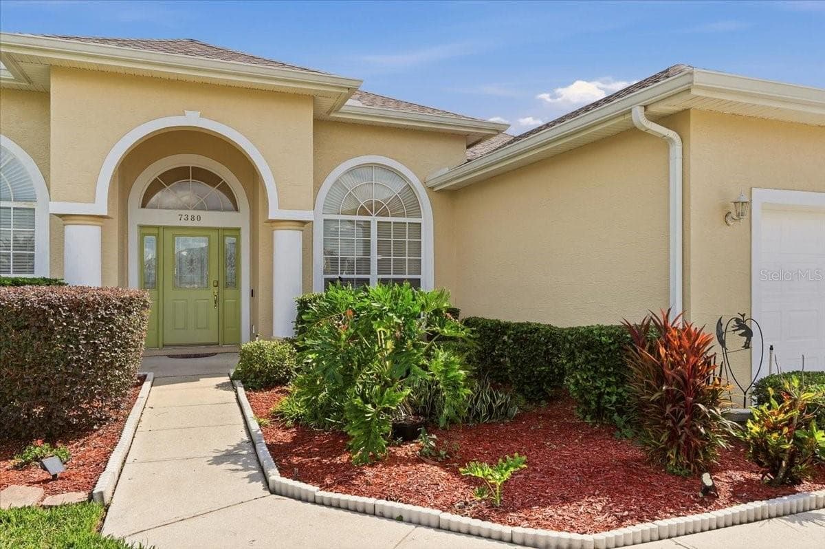 Front Entrance - 7380 BENT GRASS DR, WINTER HAVEN