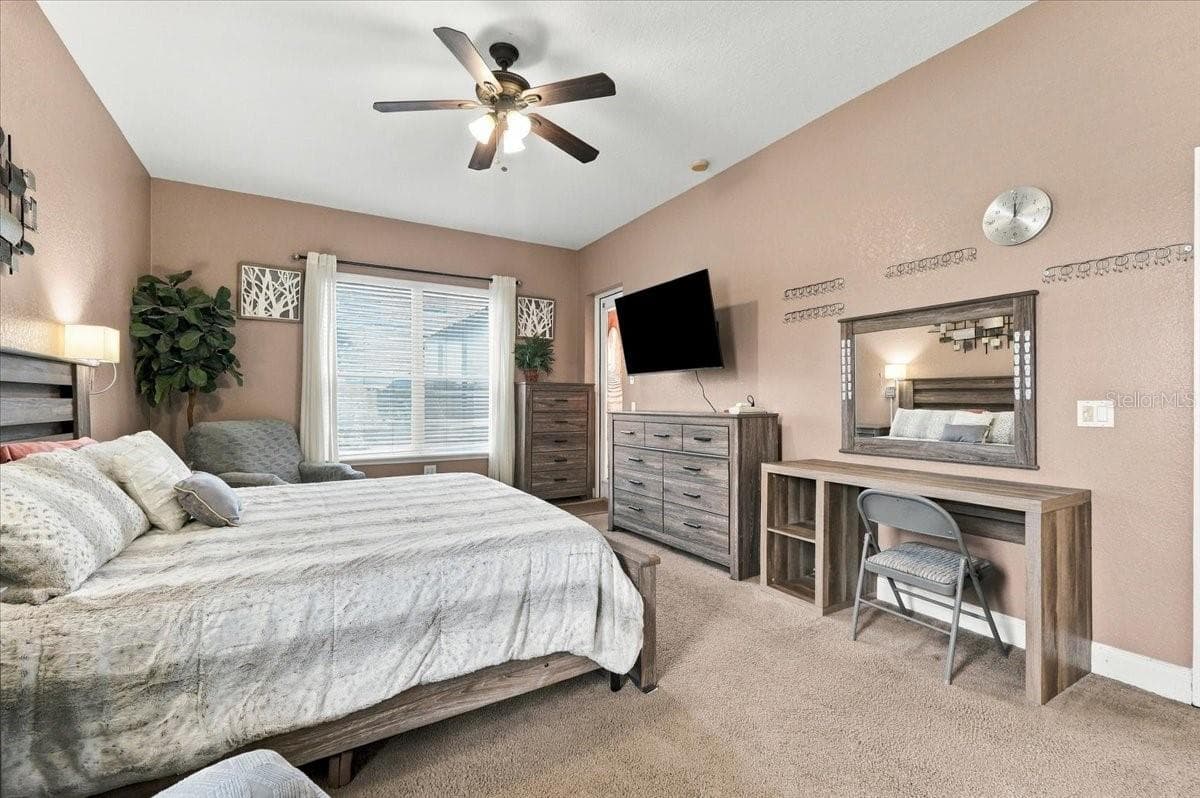 Primary Bedroom - 7380 BENT GRASS DR, WINTER HAVEN