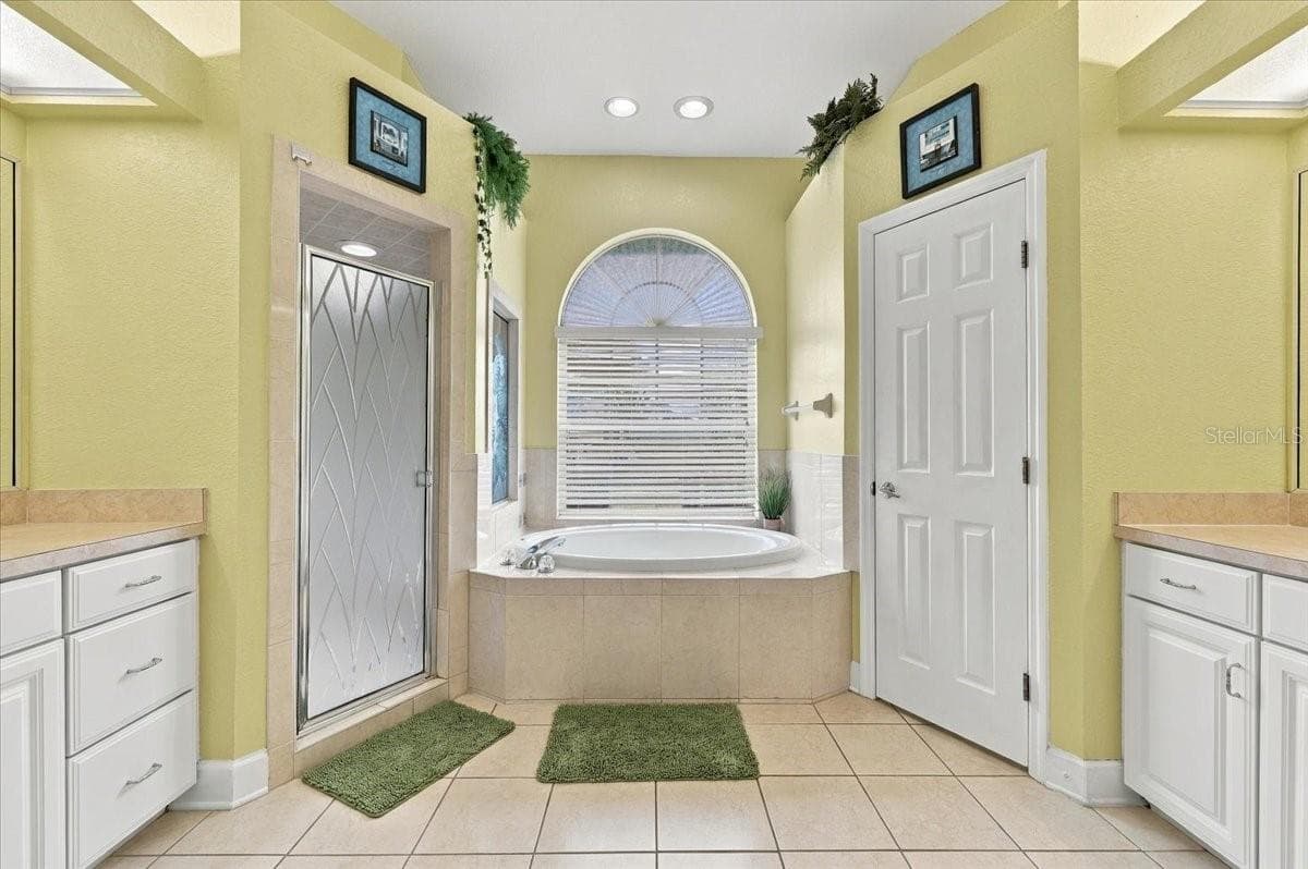 Primary Bathroom - 7380 BENT GRASS DR, WINTER HAVEN