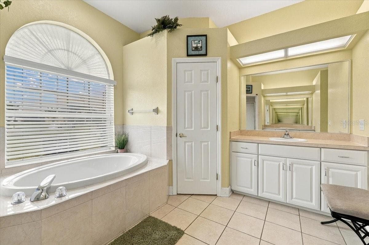 Primary Bathroom - 7380 BENT GRASS DR, WINTER HAVEN