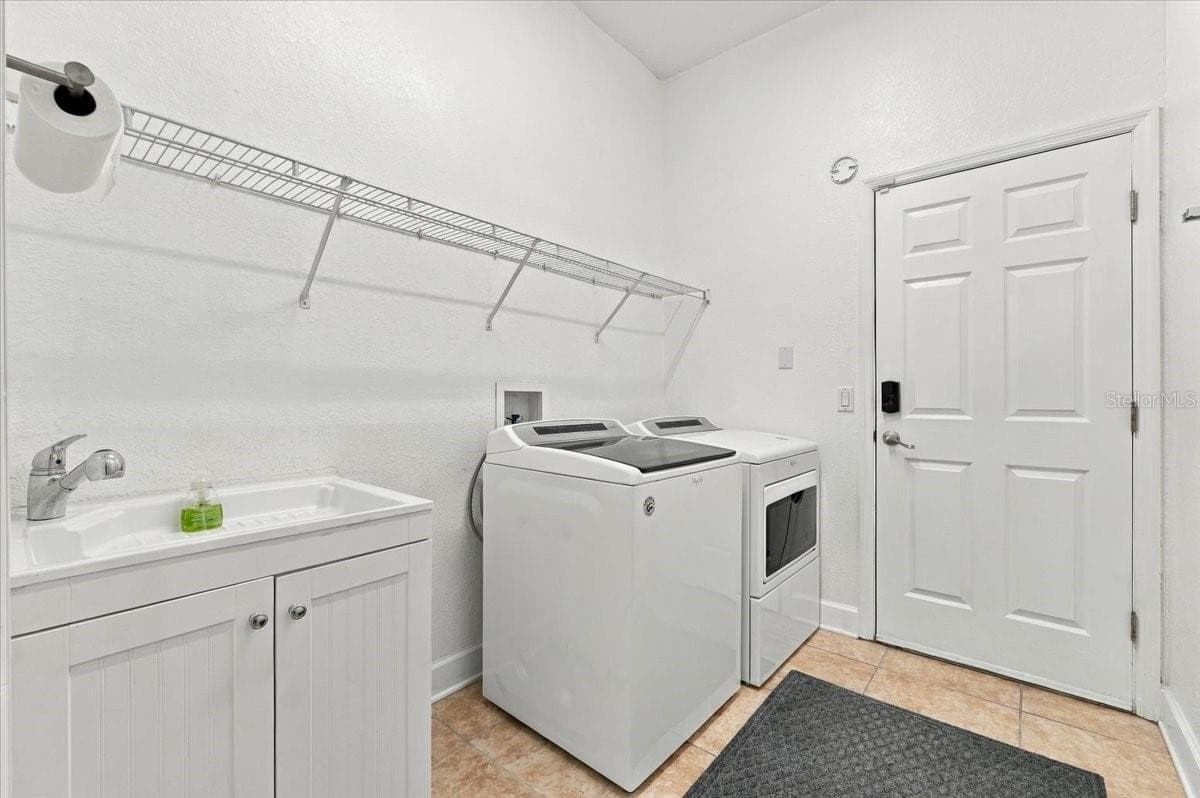 Laundry Area - 7380 BENT GRASS DR, WINTER HAVEN