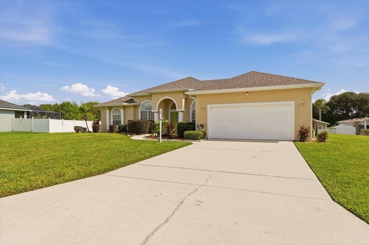 Driveway - 7380 BENT GRASS DR, WINTER HAVEN
