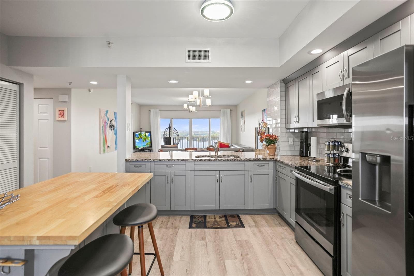 Condominium at 6495 SHORELINE DR #8502, ST PETERSBURG, photo 14 of 66