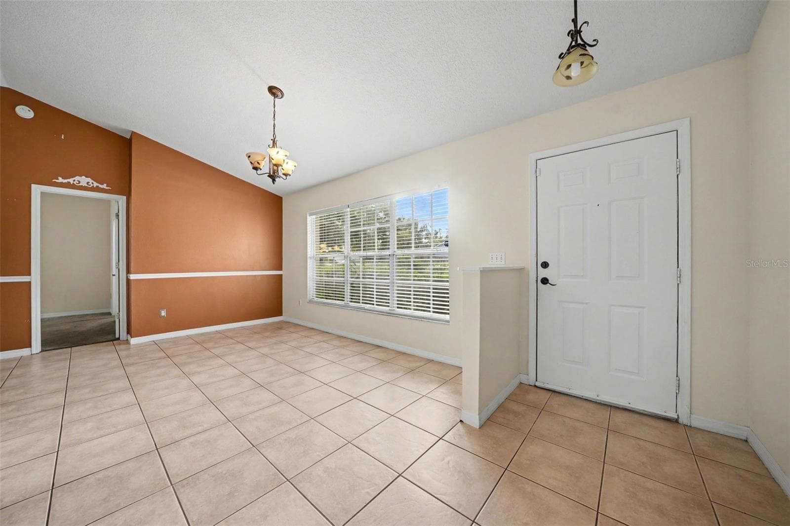 Single Family Residence at 1219 MAYBROOK ST, APOPKA, photo 5 of 33