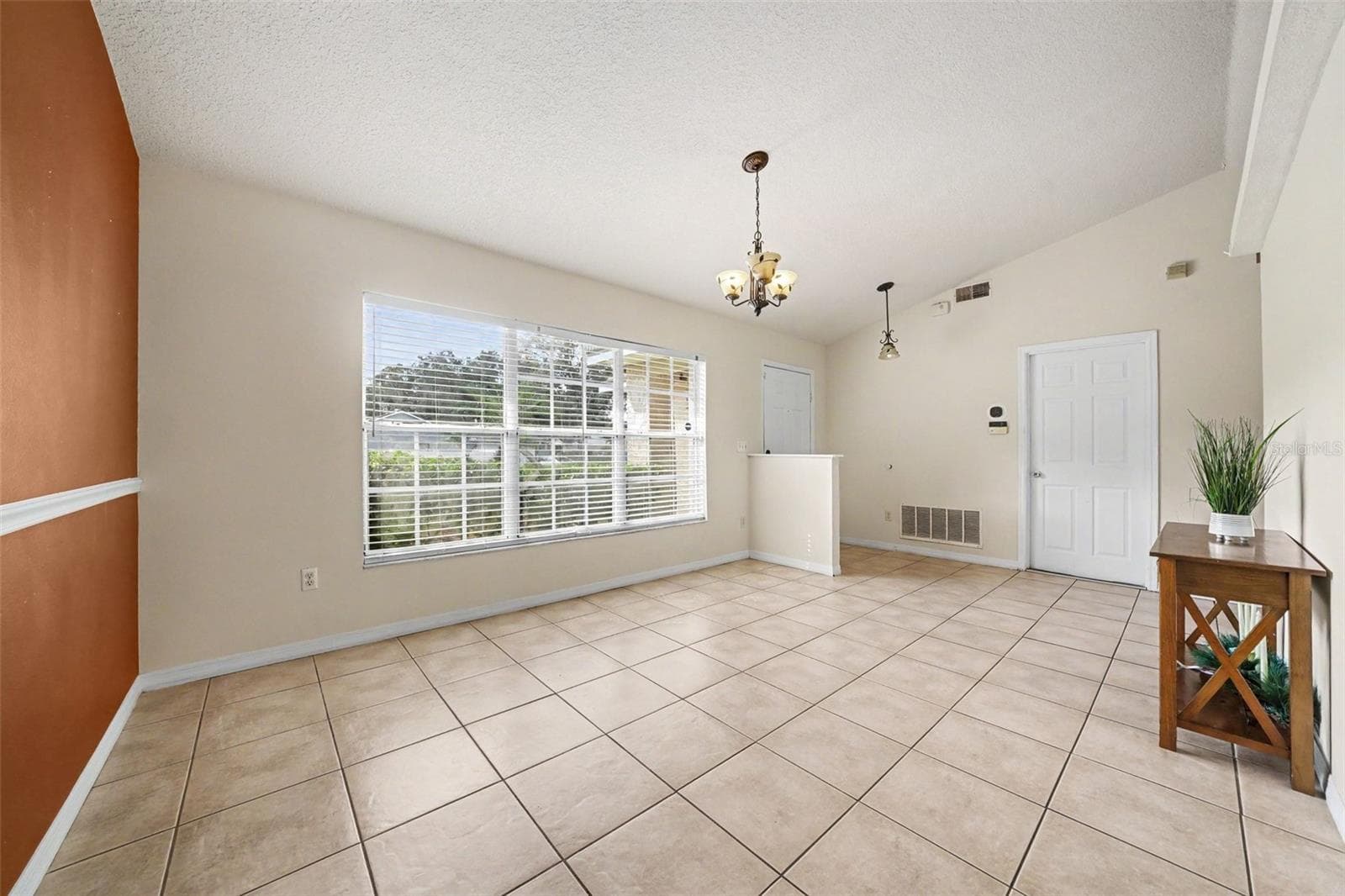 Single Family Residence at 1219 MAYBROOK ST, APOPKA, photo 6 of 33