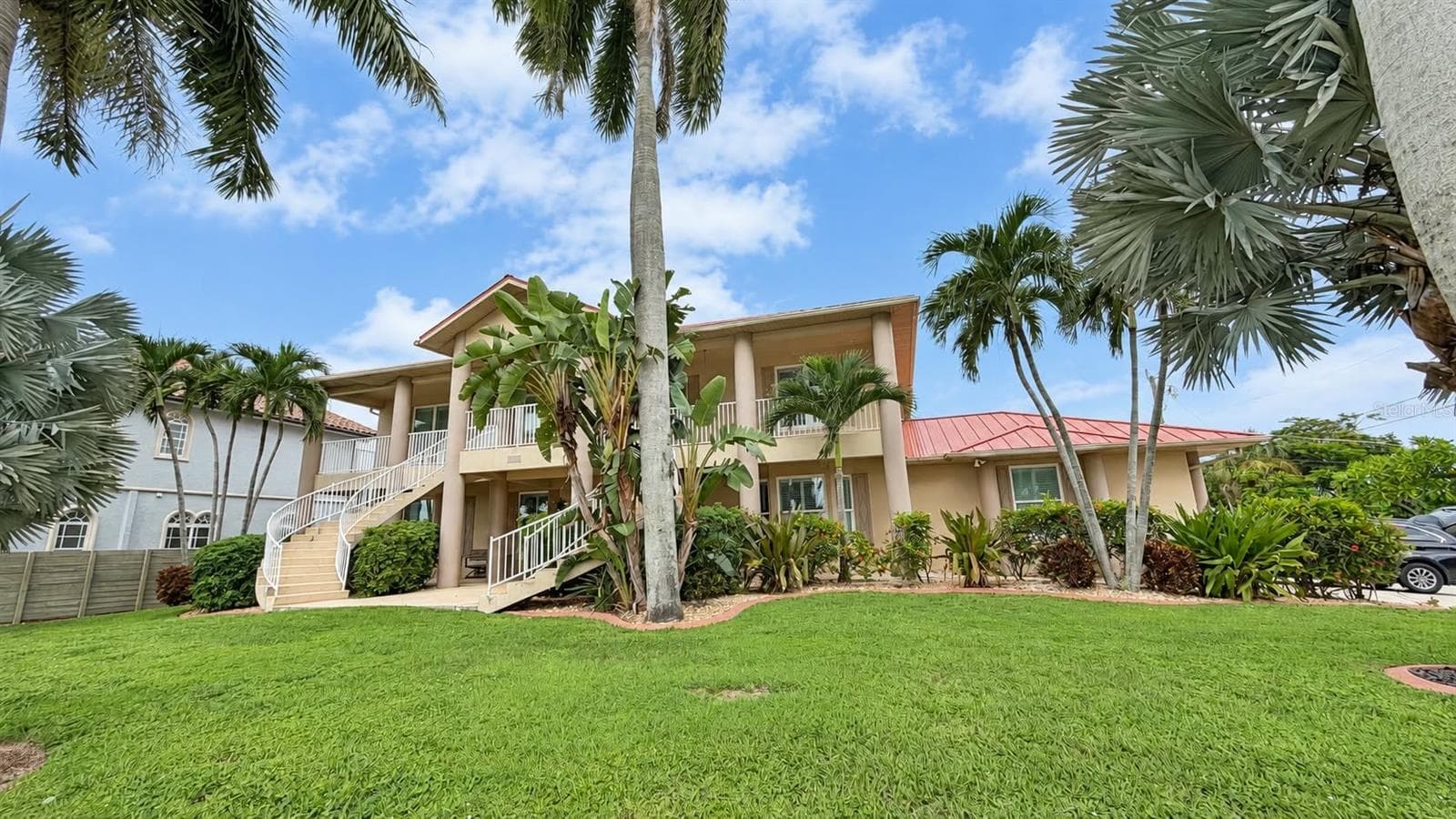 Single Family Residence at 14360 MCGREGOR BLVD, FORT MYERS, photo 2 of 44