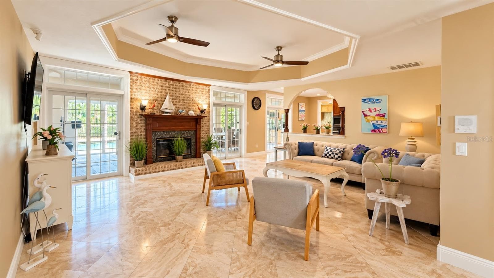 Single Family Residence at 14360 MCGREGOR BLVD, FORT MYERS, photo 7 of 44