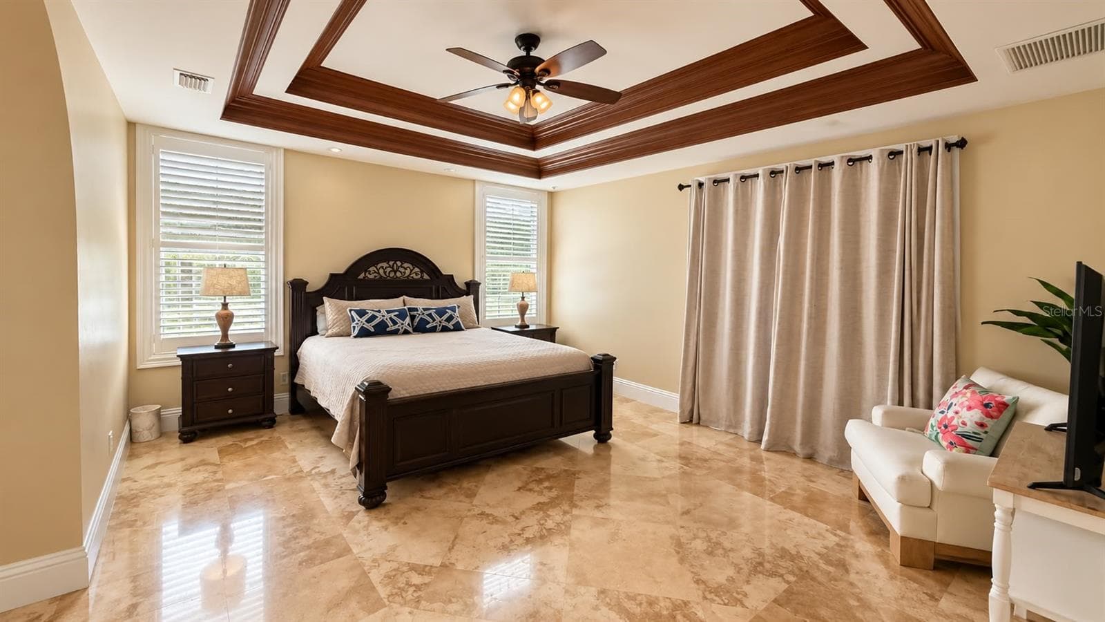 Single Family Residence at 14360 MCGREGOR BLVD, FORT MYERS, photo 11 of 44