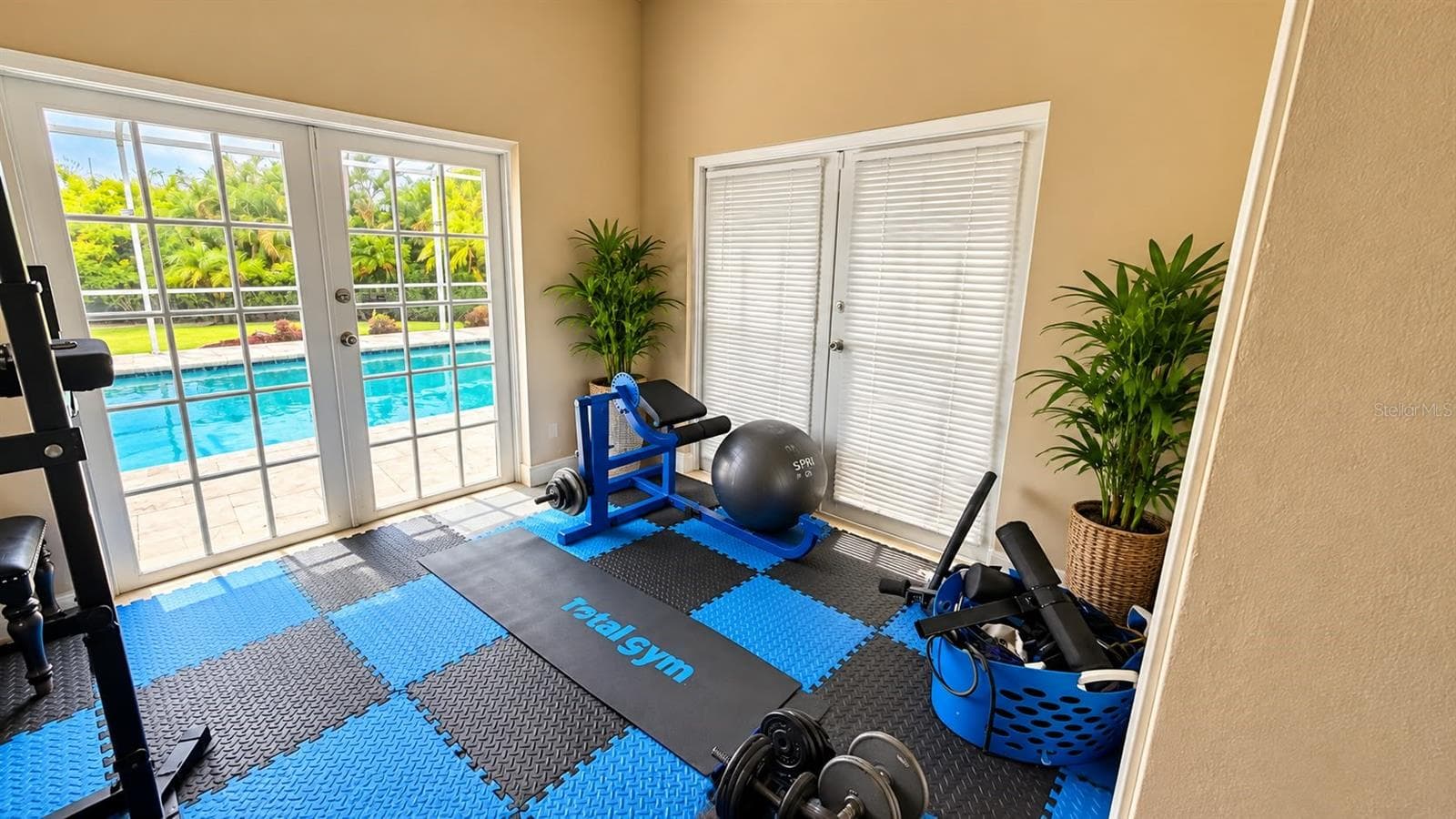 Single Family Residence at 14360 MCGREGOR BLVD, FORT MYERS, photo 24 of 44