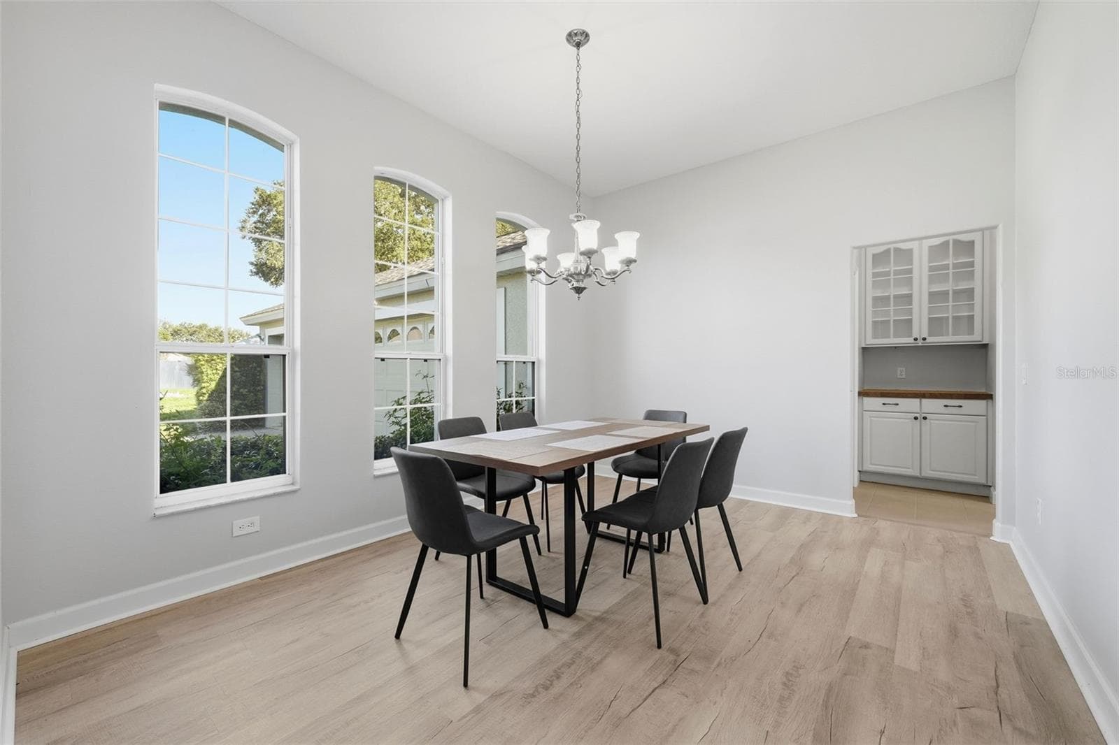 Single Family Residence at 3804 BAYSHORE CIR, TAVARES, photo 6 of 51