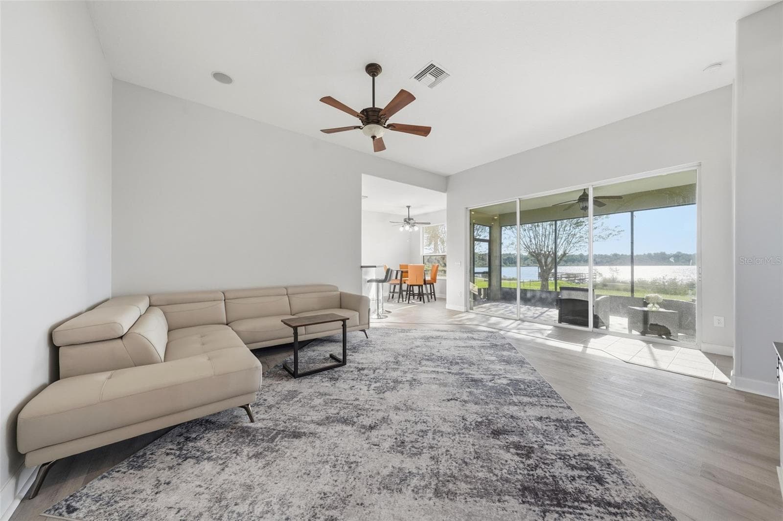 Single Family Residence at 3804 BAYSHORE CIR, TAVARES, photo 11 of 51