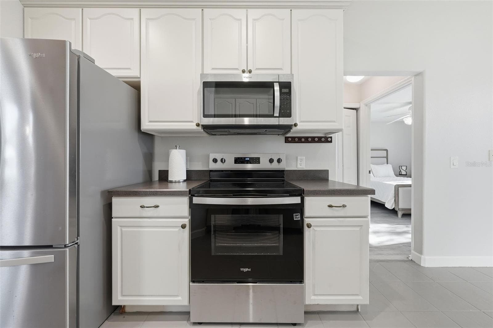 Single Family Residence at 3804 BAYSHORE CIR, TAVARES, photo 14 of 51